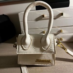 Le Chiquito Mini Bag